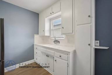 Main picture of 3828 S Carolina St