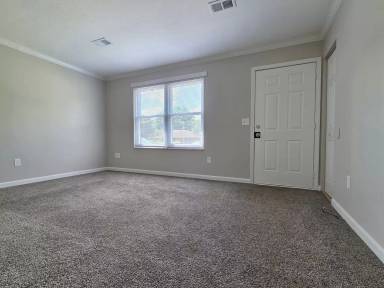 Main picture of 1510 W Elm Rd