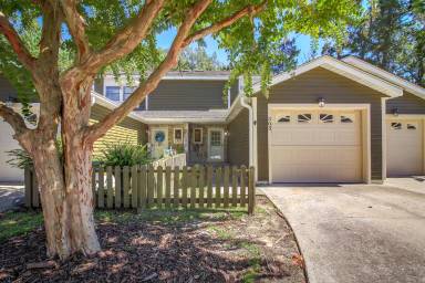 Main picture of 303 Cedarwood Vlg