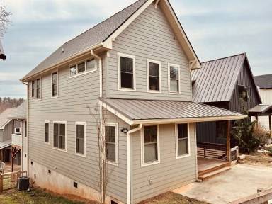 Main picture of 14 Lamb Ave