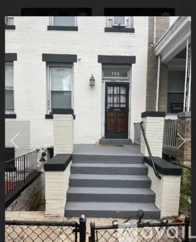 Main picture of 743 Park Rd NW