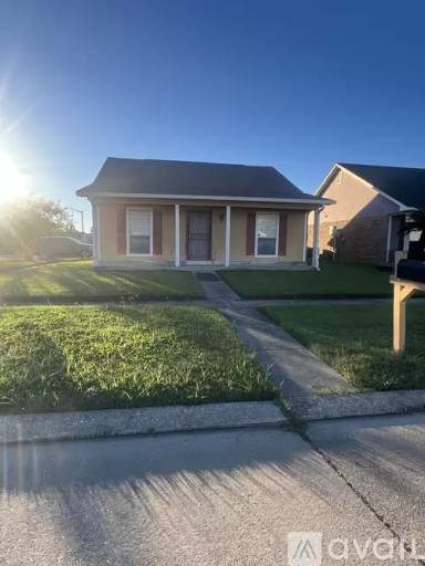Main picture of 3761 Kings Canyon Dr N