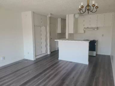 Main picture of 160 S El Molino Ave