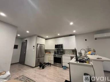 Main picture of 145 Newbury Ave