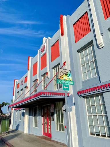 Main picture of 278 Alamitos Ave