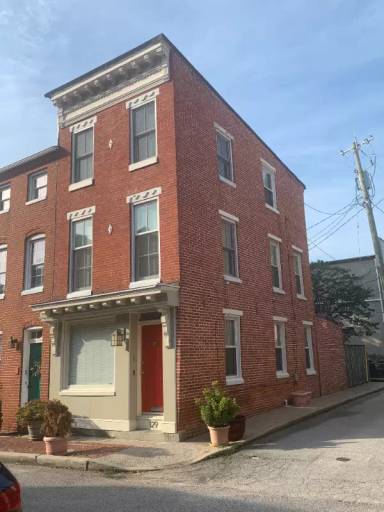 Main picture of 129 W Montgomery St