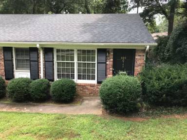 Main picture of 608 University Rdg