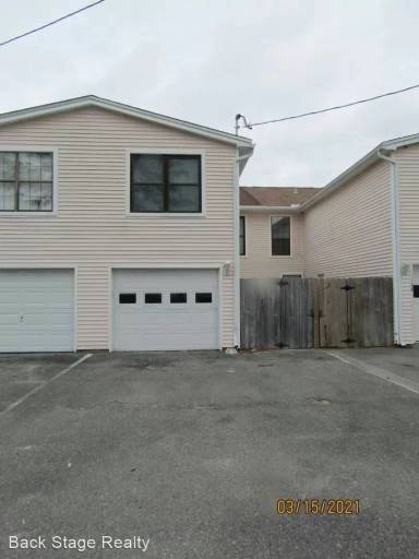 Main picture of 122 4th Ave
