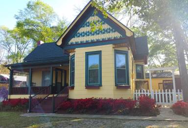 Main picture of 1923 S Beckham Ave
