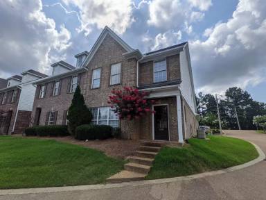 Main picture of 200 Shelley Cv