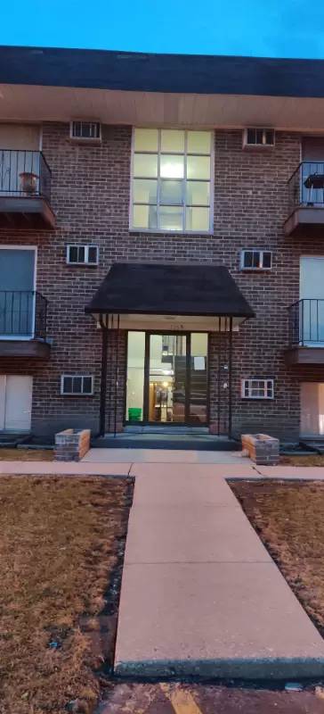 Main picture of 215 S Hale St