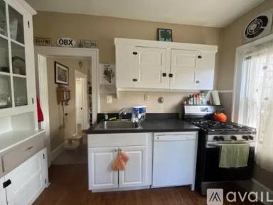 Main picture of 317 Lakeview Dr