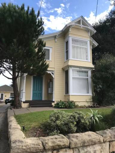 Main picture of 224 E Figueroa St