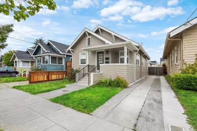 Main picture of 1832 9th St