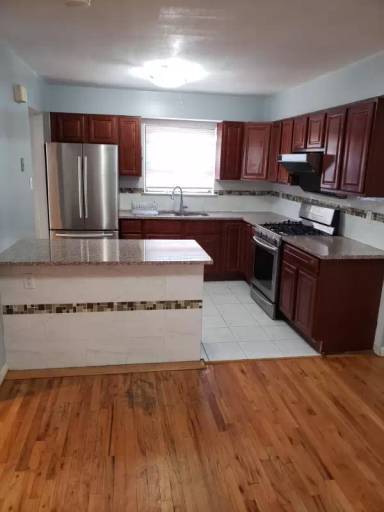 Main picture of 1926 82nd St