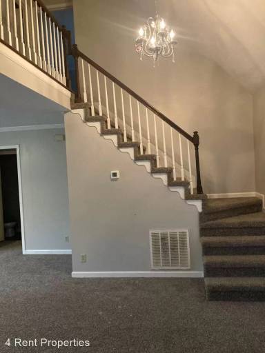 Main picture of 112 Honeywood Ct