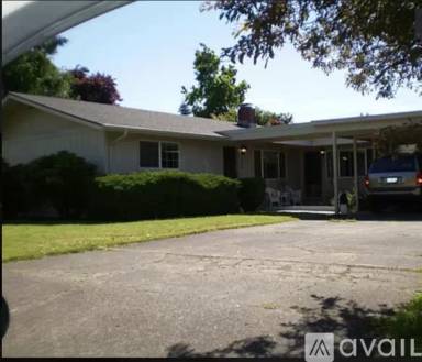 Main picture of 3046 Hyacinth St