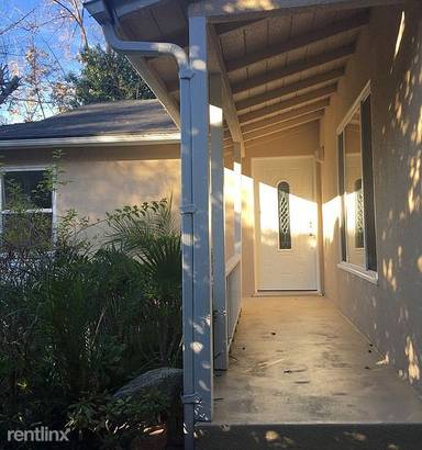 Main picture of 7316 Newcastle Ave