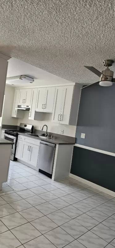 Main picture of 5430 Corteen Pl