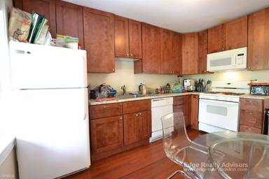 Main picture of 19 Claymoss Rd