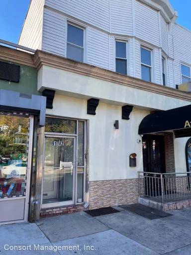 Main picture of 9142 Lefferts Blvd