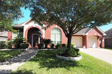 Main picture of 23715 Desert Gold Dr