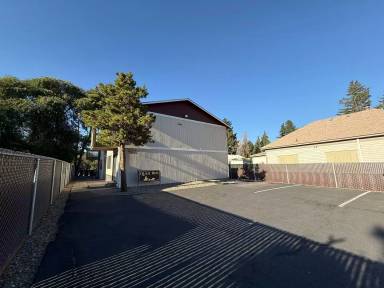 Main picture of 907 E 8th Ave