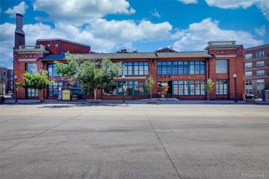 Main picture of 2441 N Broadway
