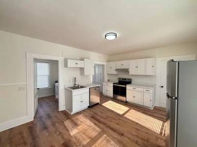 Main picture of 253 Walnut St