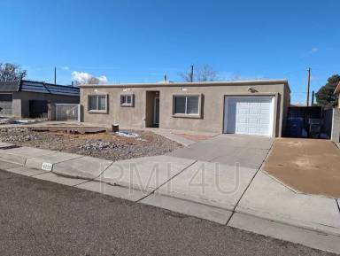 Main picture of 4225 Penelope Pl NE