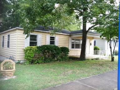 Main picture of 705 Jackson Blvd