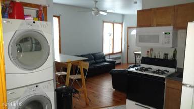 Main picture of 1 Roberts St