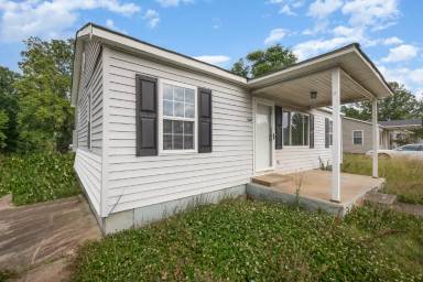 Main picture of 1043 Mountain Crest Dr