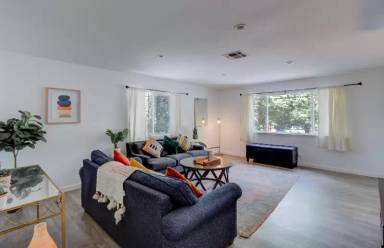 Main picture of 2316 Walton Ave