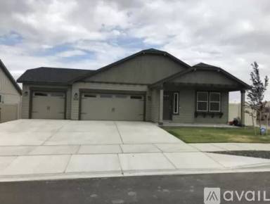 Main picture of 2933 S Dawes Pl
