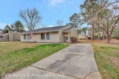 Main picture of 107 Ridgeview Ct