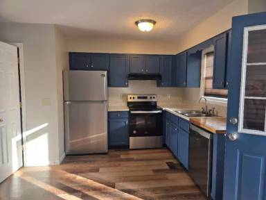 Main picture of 2215 Reservoir St