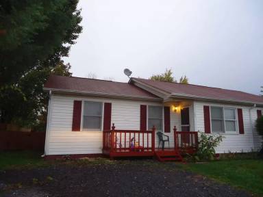Main picture of 104 Forrest Dr