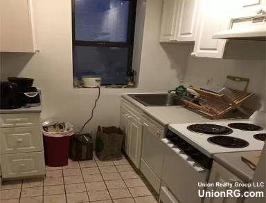 Main picture of 829 Beacon St Apartments
