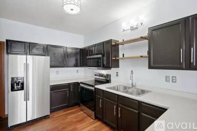 Main picture of 2100 Parkway Ave
