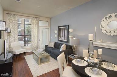 Main picture of Broadstone Memorial Apartment