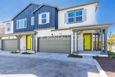 Main picture of 154 W Fort Bragg Pl