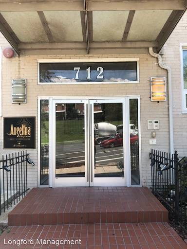 Main picture of 712 Marietta Pl NW