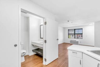 Main picture of 22711 Oakcrest Cir