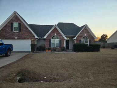 Main picture of 141 Hidalgo Dr
