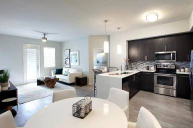 Main picture of Legacy Naples