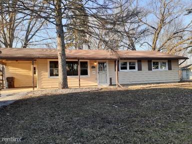 Main picture of 4440 185th Pl