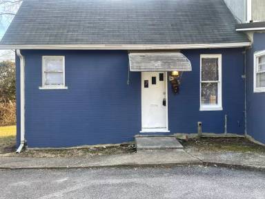 Main picture of 204 W Jefferson St