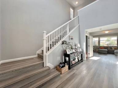 Main picture of 264 Blenheim Ct