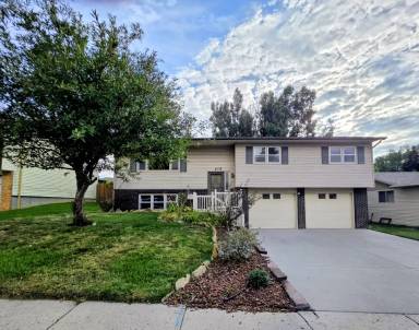 Main picture of 278 Daffodil St